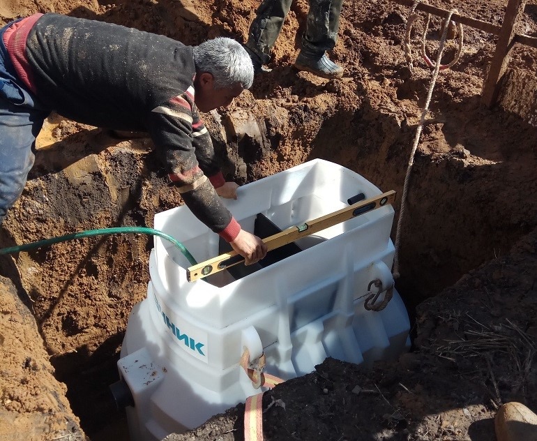 Септик Дачник 4